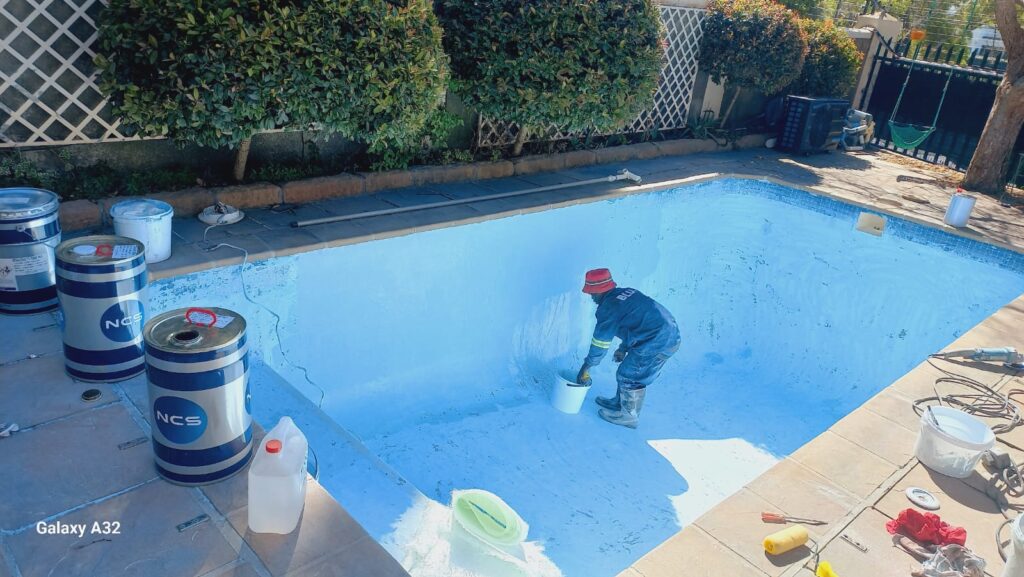 fibreglass pool installation bantry bay